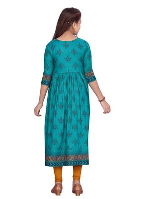 Green plain pure cotton girls-top-bottom 4