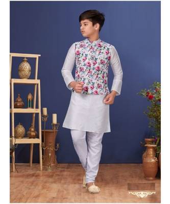 Vastra swarg boys Kurta Pajama with Jacket 2