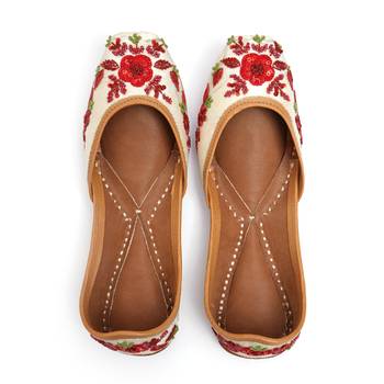 Purely Lush Embroidered Ethnic Red and White Floral Beautifully Designed Punjabi jutti for women 1