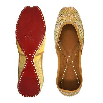 Purely Lush Royal Golden Embroidered Punjabi jutti for women 2