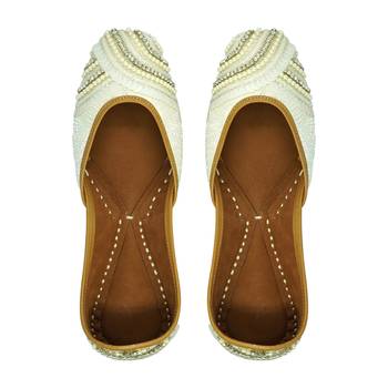 Purely Lush White Pearl Indulgence Embroidered Punjabi jutti for women 1