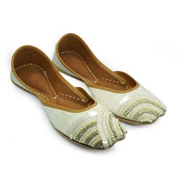 Purely Lush White Pearl Indulgence Embroidered Punjabi jutti for women 4