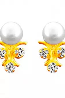 White pearl studs