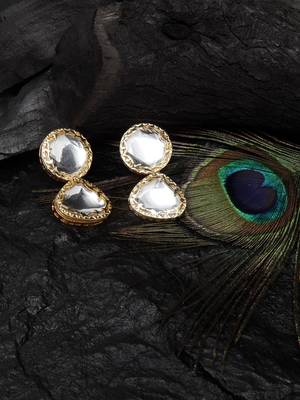 Gold pearl earrings 1