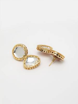 Gold pearl earrings 3