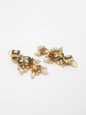 White pearl earrings 3