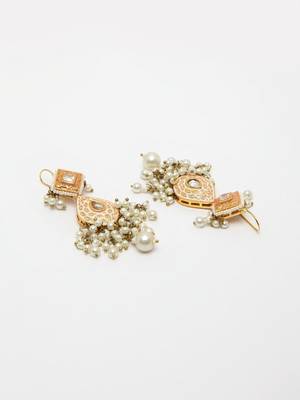 Pink pearl earrings 3