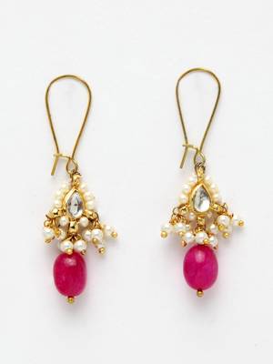 Red pearl earrings 2