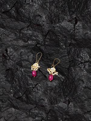 Red pearl earrings 4