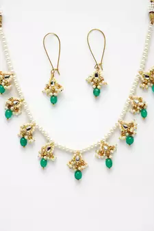 Green pearl necklace-sets