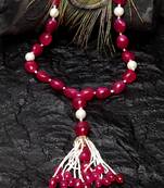 Red pearl necklaces