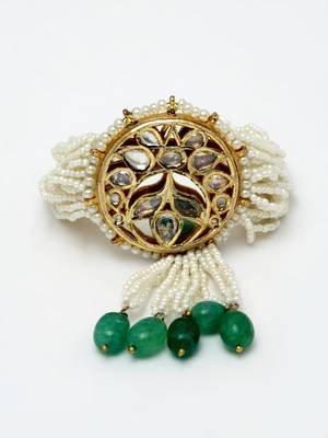Gold pearl bracelets 3