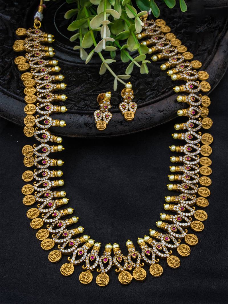 Gold necklace-sets