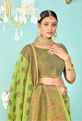 Green woven cotton silk saree with blouse 2