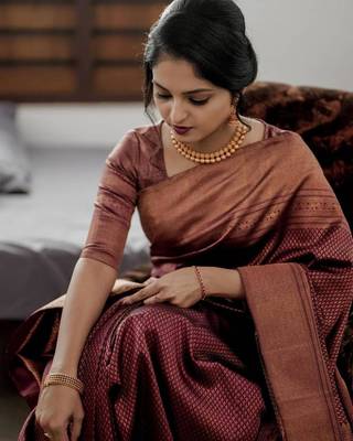 Maroon woven silk blend saree with blouse 2