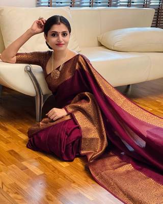 Wine Kanjivaram Soft Litchi Silk Saree With Blouse Piece 4