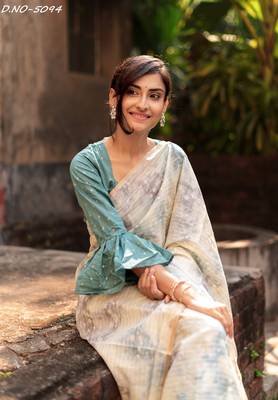 Off white woven organza saree with blouse 4