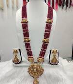 Maroon pearl necklace-sets