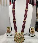 Maroon pearl necklace-sets
