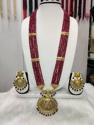 maroon pearl necklace-sets 1