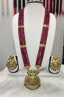 maroon pearl necklace-sets