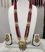 Maroon pearl necklace-sets