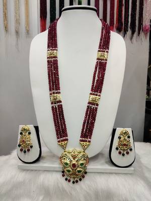 maroon pearl necklace-sets 1