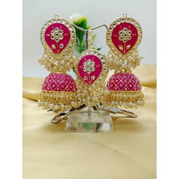 Magenta jhumkas 1