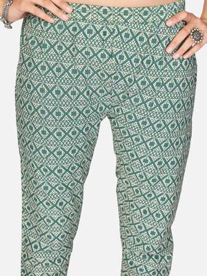 Women's Floral Print Straight Cotton Green Kurta With Pant & Dupatta 6