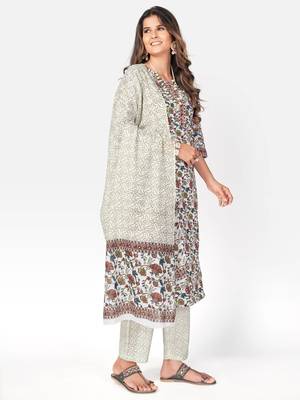 Women's Floral Print & gota patti Straight Cotton White Kurta With Pant & Dupatta 4