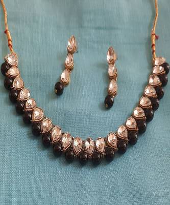  Adorable Gold Plated White Stone with Black Pearls Choker Necklace Set for Women 1
