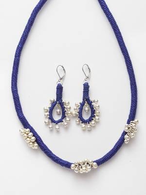 Blue pearl necklaces 2