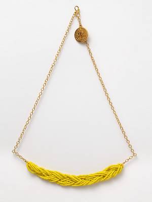 Yellow pearl necklaces 3