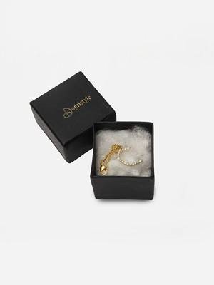 White pearl bracelets 4