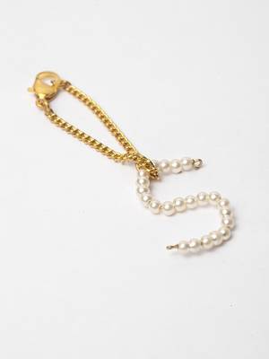 White pearl bracelets 2