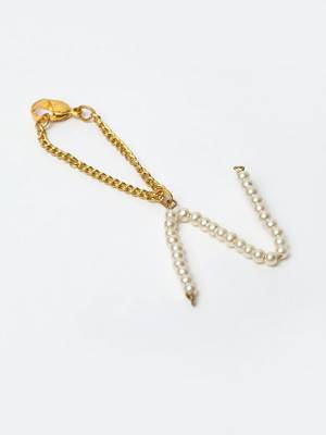 White pearl bracelets 4