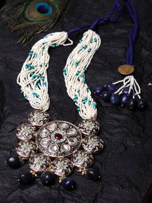 Blue pearl necklaces 1
