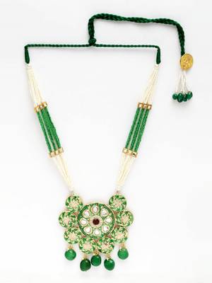Green pearl necklaces 3