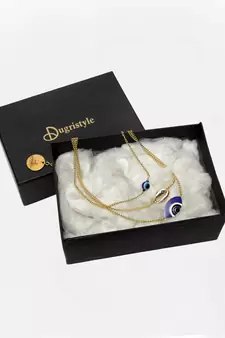 Blue pearl necklaces