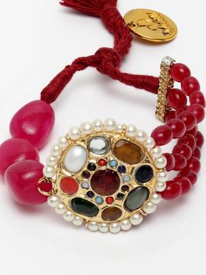 Red pearl bracelets 2