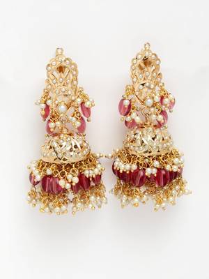 Red pearl earrings 2