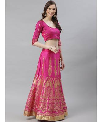 Ombre Semi Stitched Kalidar Banarasi Lehenga Choli With Zari Weaving & Peacock Motifs 3