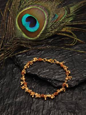 Gold pearl bracelets 1