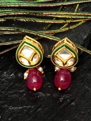Red pearl earrings 1