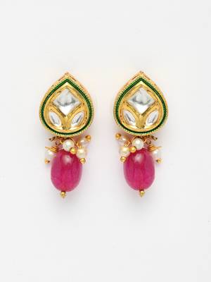 Red pearl earrings 2