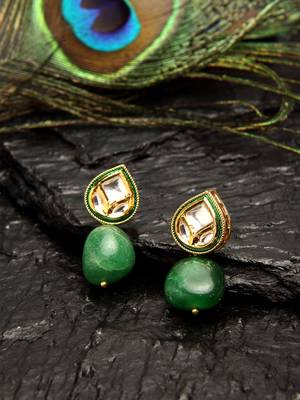 Green pearl earrings 1