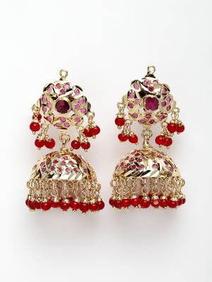 Red pearl earrings 2