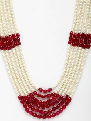 Red pearl necklaces 2