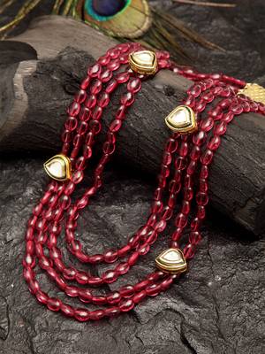 Red pearl necklaces 1