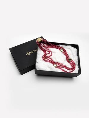 Red pearl necklaces 4